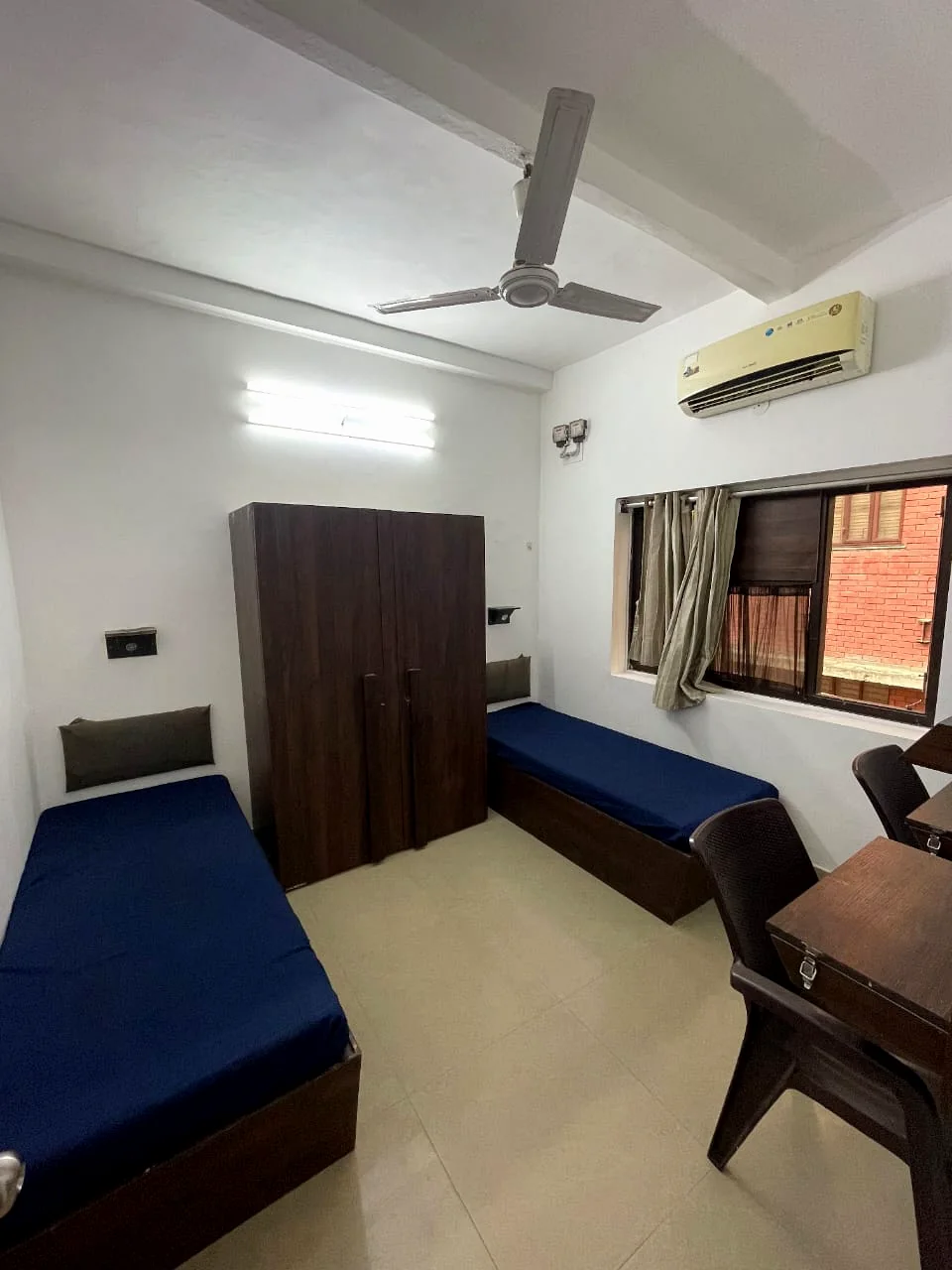 AC twin room